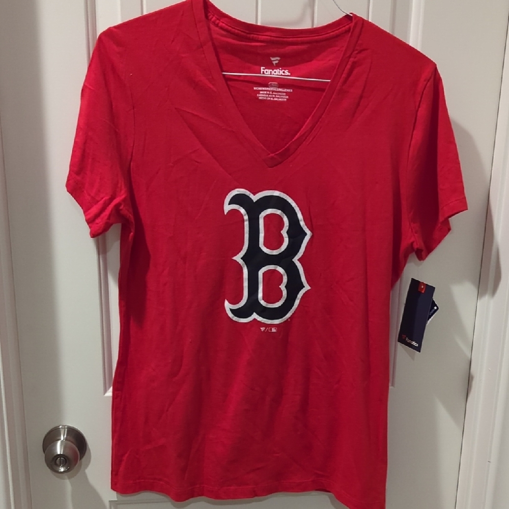 NWT Fanatics Red Boston 'B' V-Neck Shirt